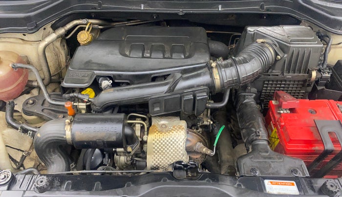2021 Mahindra XUV300 W8 (O) 1.2 PETROL, Petrol, Manual, 1,22,446 km, Engine View