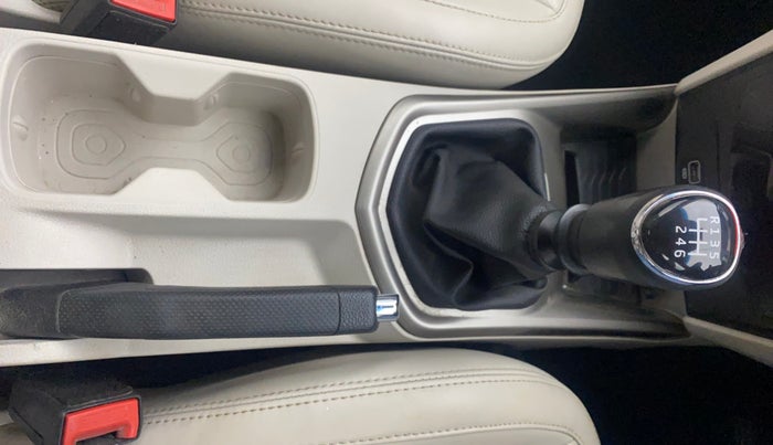 2021 Mahindra XUV300 W8 (O) 1.2 PETROL, Petrol, Manual, 1,22,446 km, Gear Lever