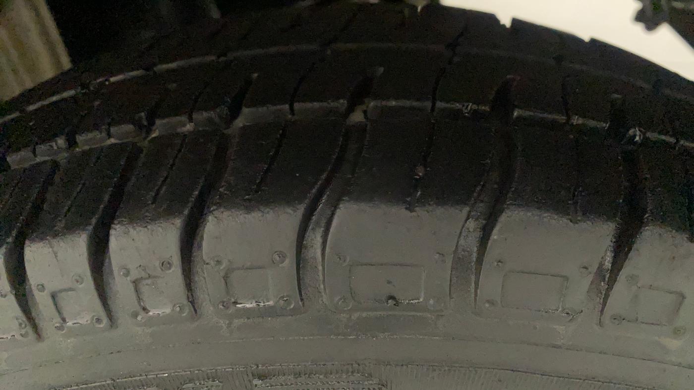 2014 Maruti Alto 800 LXI, Petrol, Manual, 40,797 km, Left Rear Tyre Tread