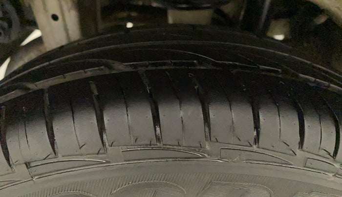 2014 Maruti Alto 800 LXI, Petrol, Manual, 40,797 km, Right Rear Tyre Tread