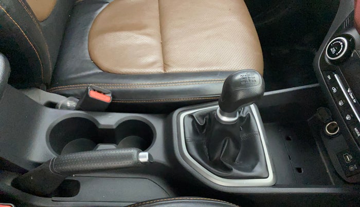 2016 Hyundai Creta SX PLUS  ANNIVERSARY EDITION 1.6 PETROL, Petrol, Manual, 74,626 km, Gear Lever