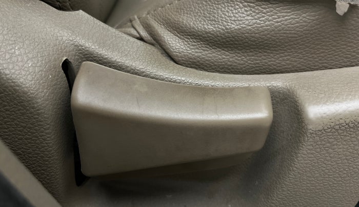 2023 Mahindra BOLERO NEO N 8, Diesel, Manual, 47,685 km, Driver Side Adjustment Panel