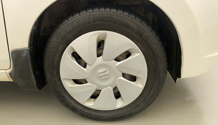 2014 Maruti Celerio VXI CNG, CNG, Manual, 74,958 km, Right Front Wheel