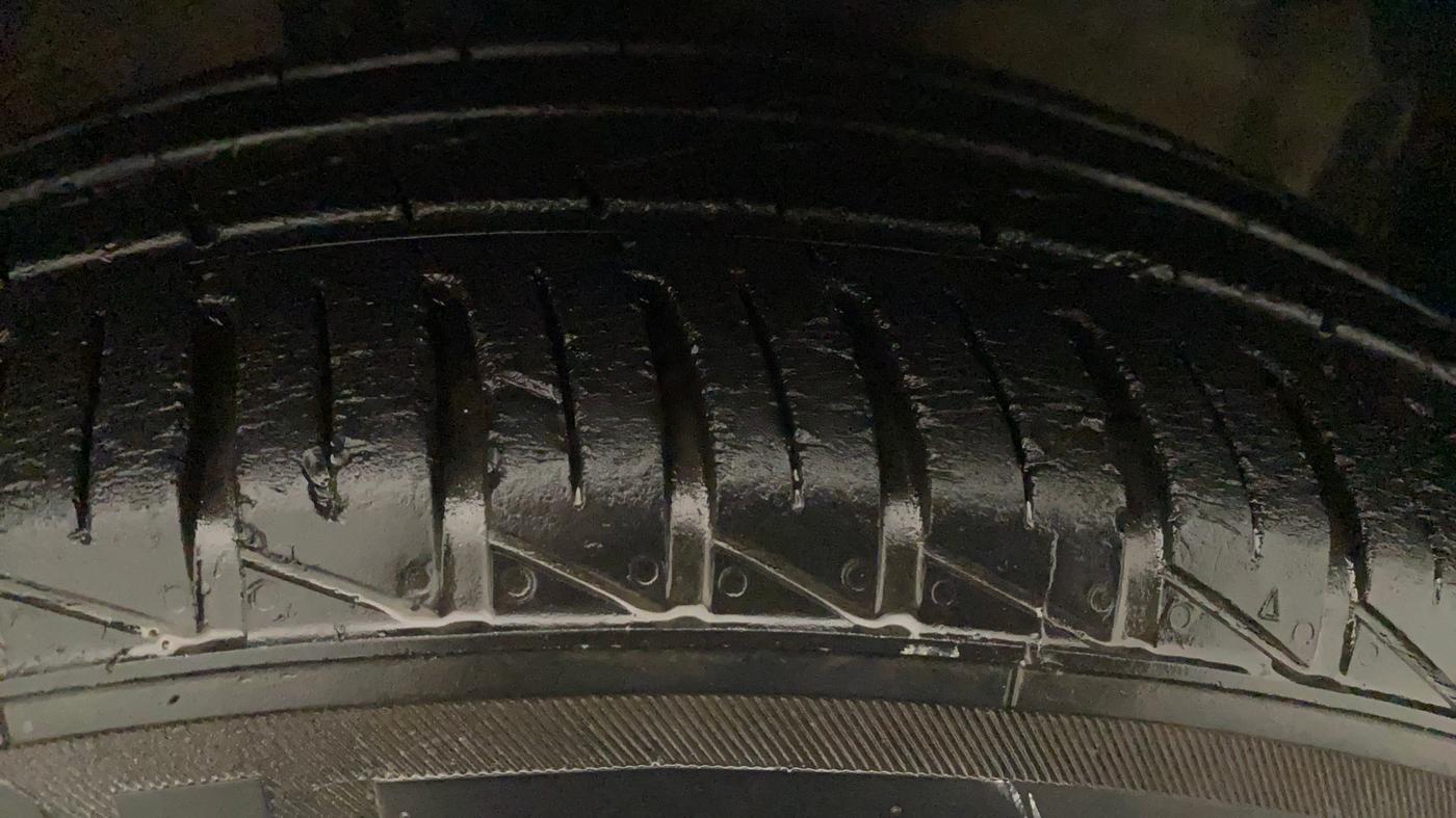 2014 Maruti Celerio VXI CNG, CNG, Manual, 74,958 km, Right Front Tyre Tread