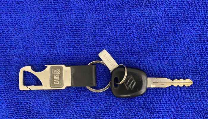 2014 Maruti Celerio VXI CNG, CNG, Manual, 74,958 km, Key Close Up