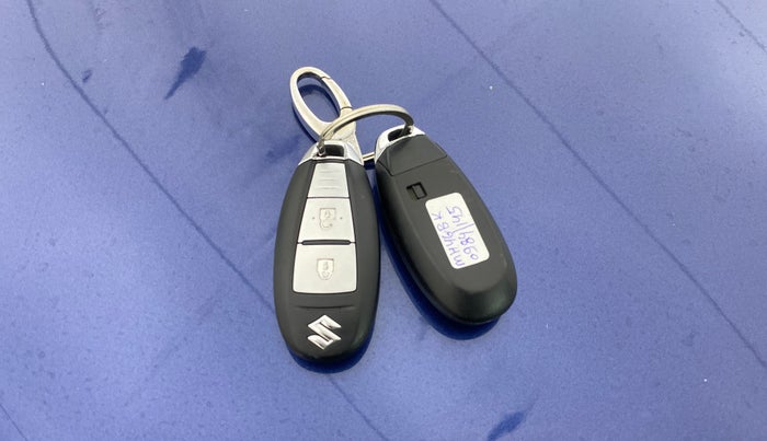 2018 Maruti IGNIS ZETA 1.2 AMT, CNG, Automatic, 1,08,831 km, Key Close Up