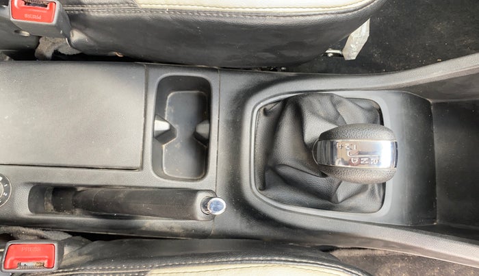 2020 Renault TRIBER RXZ AMT, Petrol, Automatic, 32,819 km, Gear Lever