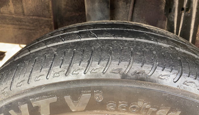 2020 Renault TRIBER RXZ AMT, Petrol, Automatic, 32,819 km, Right Rear Tyre Tread