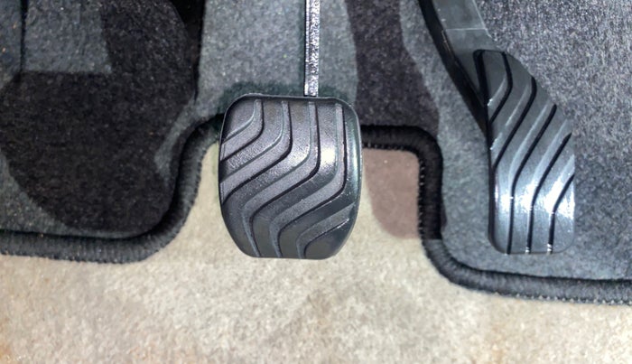 2020 Renault Kwid CLIMBER 1.0 AMT (O), Petrol, Automatic, 13,991 km, Pedals