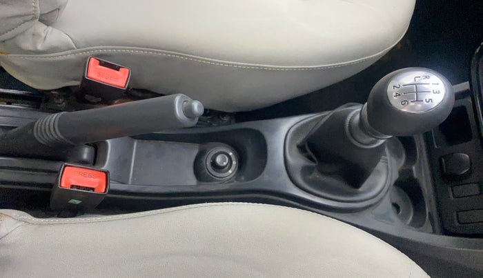 2015 Renault Duster 85 PS RXL DIESEL, Diesel, Manual, 1,46,319 km, Gear Lever