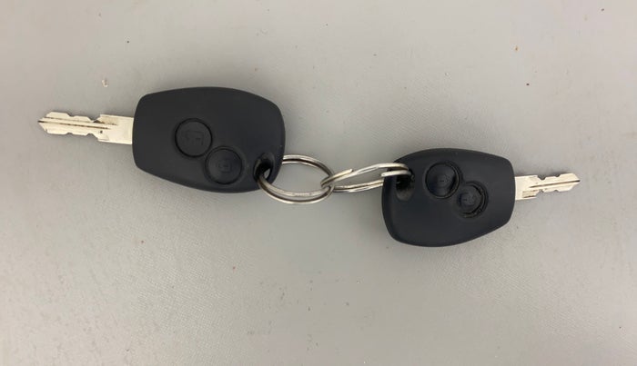 2015 Renault Duster 85 PS RXL DIESEL, Diesel, Manual, 1,46,319 km, Key Close Up