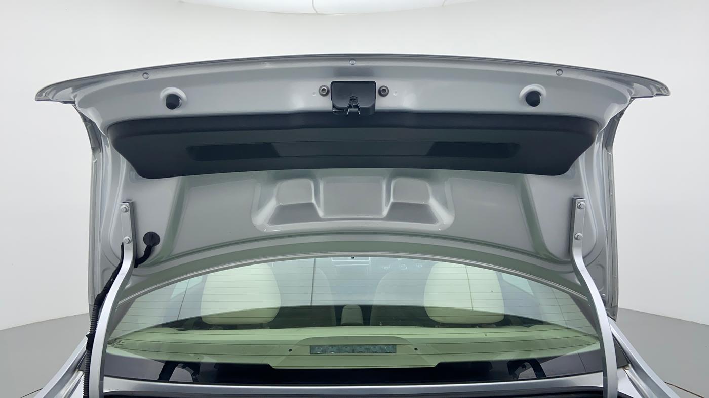 2022 Volkswagen Vento HIGHLINE PLUS 1.0L TSI AT, Petrol, Automatic, 28,387 km, Boot Door Open