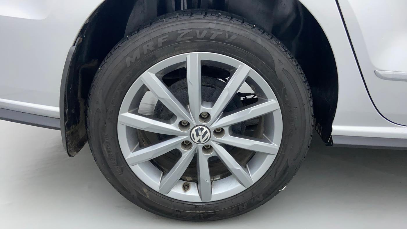2022 Volkswagen Vento HIGHLINE PLUS 1.0L TSI AT, Petrol, Automatic, 28,387 km, Right Rear Wheel