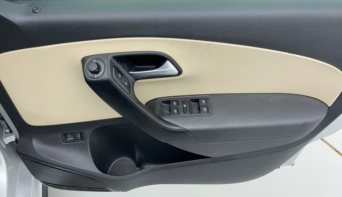 2022 Volkswagen Vento HIGHLINE PLUS 1.0L TSI AT, Petrol, Automatic, 28,387 km, Driver Side Door Panels Control