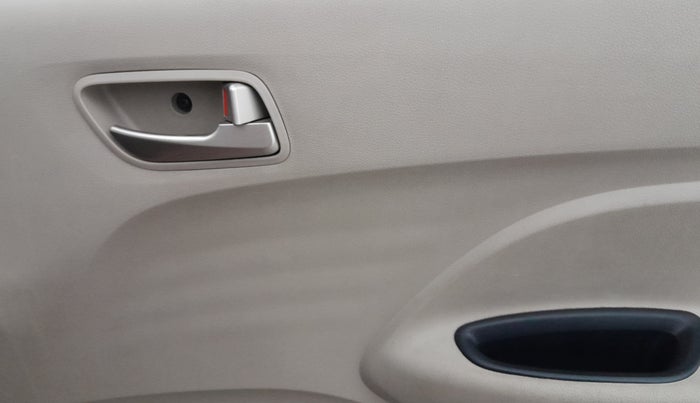 2018 Hyundai NEW SANTRO MAGNA AMT, Petrol, Automatic, 20,091 km, Driver Side Door Panels Control