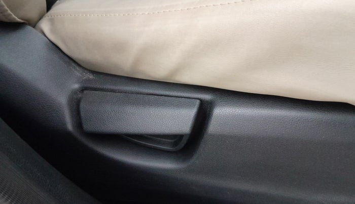 2018 Hyundai NEW SANTRO MAGNA AMT, Petrol, Automatic, 20,091 km, Driver Side Adjustment Panel