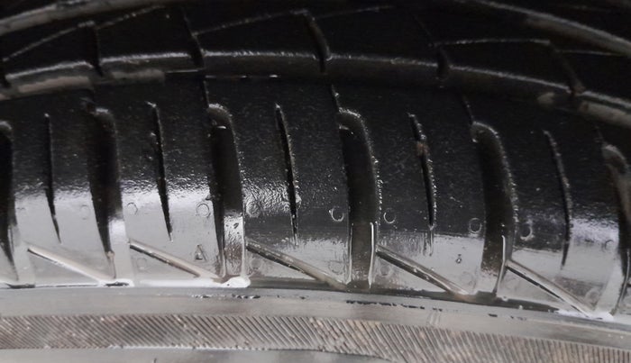 2018 Hyundai NEW SANTRO MAGNA AMT, Petrol, Automatic, 20,091 km, Right Front Tyre Tread