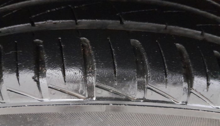 2018 Hyundai NEW SANTRO MAGNA AMT, Petrol, Automatic, 20,091 km, Right Rear Tyre Tread