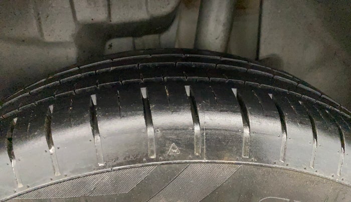 2020 Maruti Swift ZXI PLUS, Petrol, Manual, 24,265 km, Left Rear Tyre Tread
