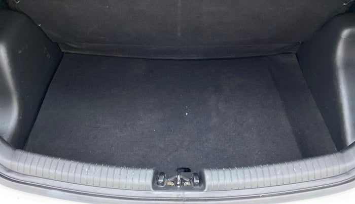 2018 Hyundai Grand i10 MAGNA 1.2 KAPPA VTVT, Petrol, Manual, 57,929 km, Boot Inside