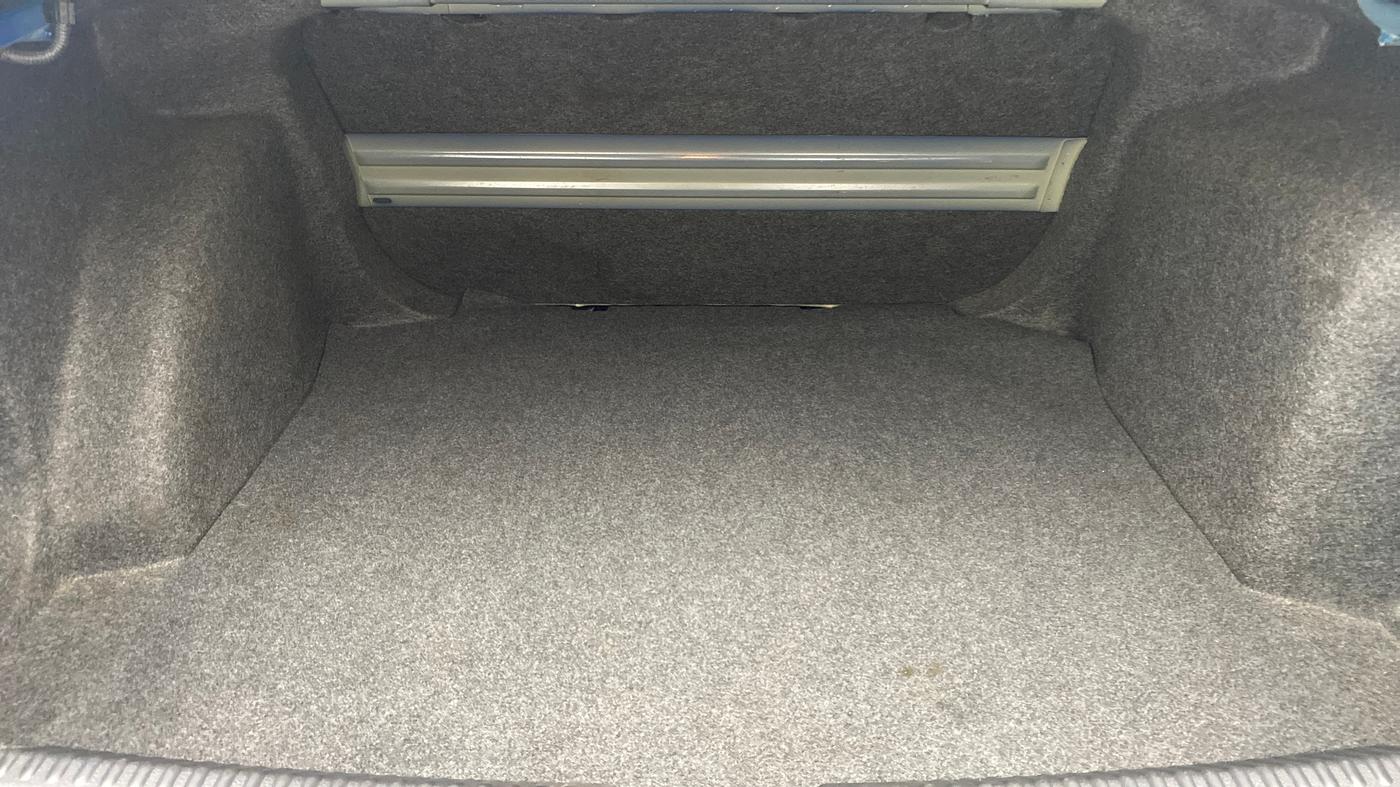 2013 Volkswagen Vento HIGHLINE DIESEL, Diesel, Manual, 97,053 km, Boot Inside