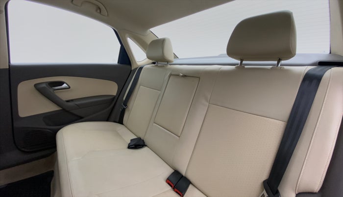 2013 Volkswagen Vento HIGHLINE DIESEL, Diesel, Manual, 97,053 km, Right Side Rear Door Cabin