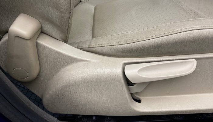 2013 Volkswagen Vento HIGHLINE DIESEL, Diesel, Manual, 97,053 km, Driver Side Adjustment Panel
