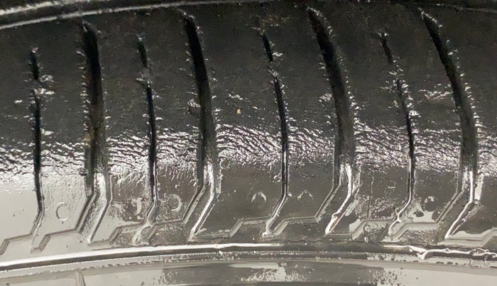 2022 Hyundai NEW I20 SPORTZ 1.2 MT, Petrol, Manual, 24,056 km, Right Front Tyre Tread