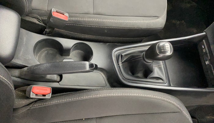 2022 Hyundai NEW I20 SPORTZ 1.2 MT, Petrol, Manual, 24,056 km, Gear Lever