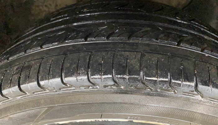 2016 Hyundai Elite i20 ASTA 1.2, Petrol, Manual, 68,207 km, Right Front Tyre Tread