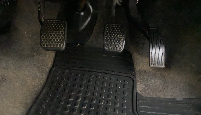 2017 Maruti Alto K10 VXI, Petrol, Manual, 36,534 km, Pedals