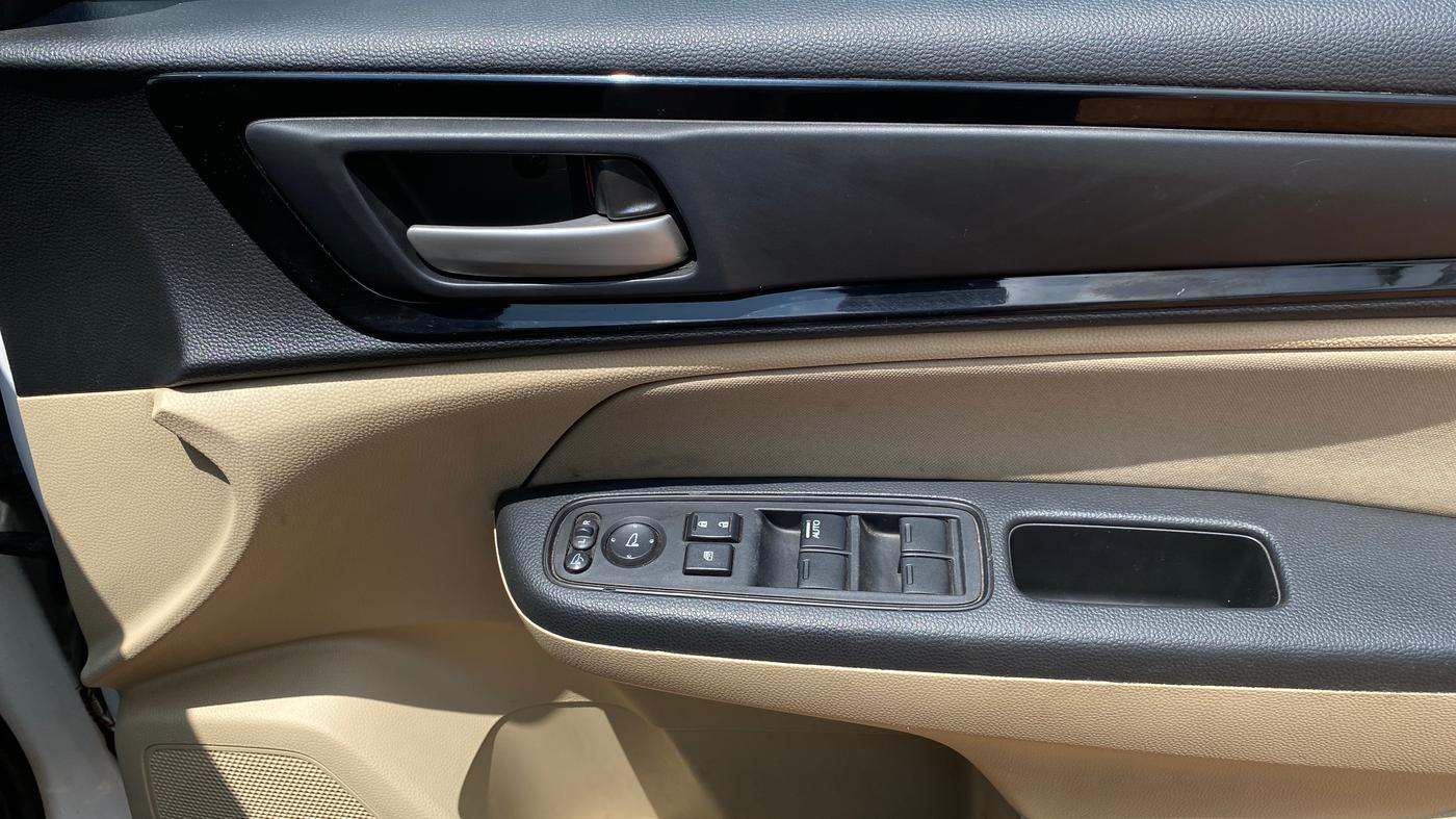 2020 Honda Amaze 1.2L I-VTEC VX CVT, Petrol, Automatic, 46,782 km, Driver Side Door Panels Control