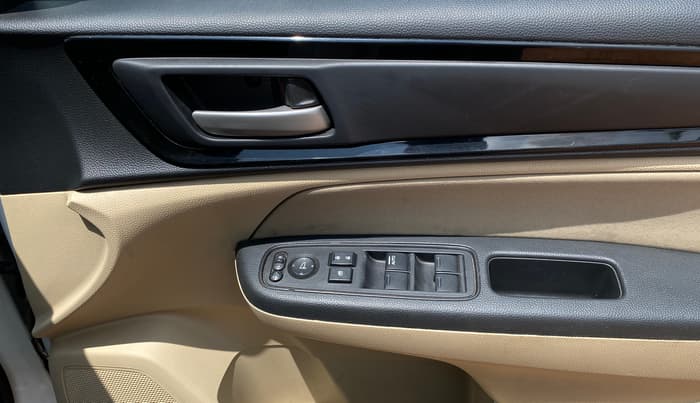 2020 Honda Amaze 1.2L I-VTEC VX CVT, Petrol, Automatic, 46,782 km, Driver Side Door Panels Control