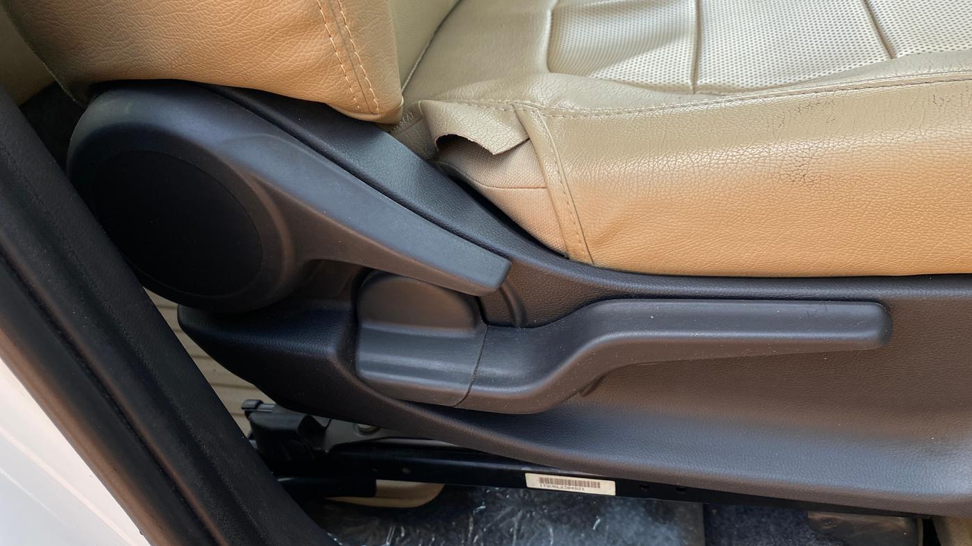 2020 Honda Amaze 1.2L I-VTEC VX CVT, Petrol, Automatic, 46,782 km, Driver Side Adjustment Panel