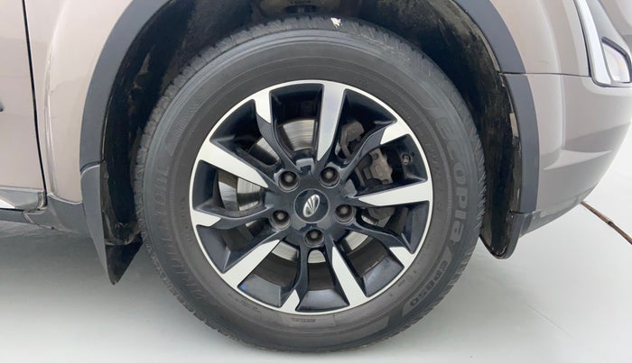 2018 Mahindra XUV500 W11, Diesel, Manual, 43,774 km, Right Front Wheel