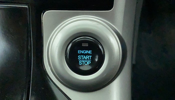 2018 Mahindra XUV500 W11, Diesel, Manual, 43,774 km, Keyless Start/ Stop Button