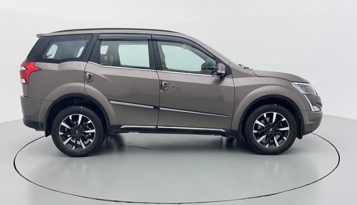 2018 Mahindra XUV500 W11, Diesel, Manual, 43,774 km, Right Side View