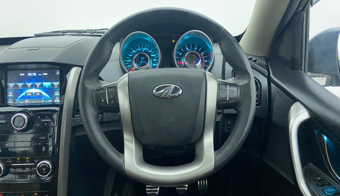 2018 Mahindra XUV500 W11, Diesel, Manual, 43,774 km, Steering Wheel Close Up