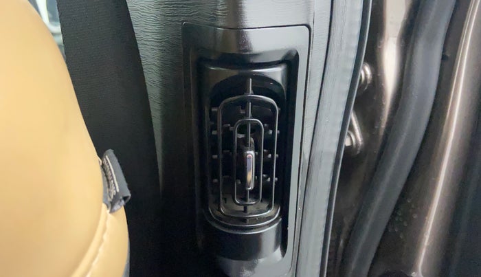 2018 Mahindra XUV500 W11, Diesel, Manual, 43,774 km, Rear AC Vents