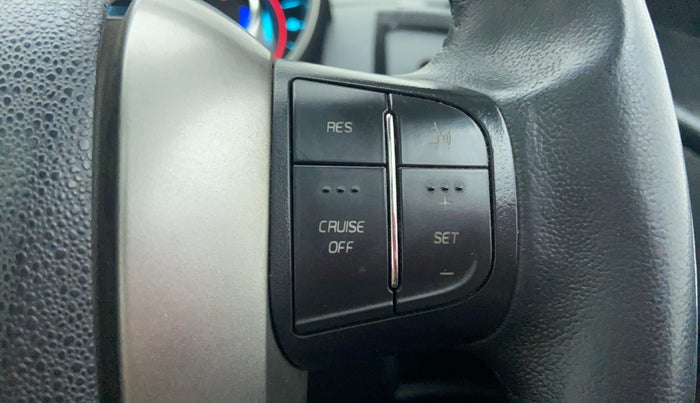 2018 Mahindra XUV500 W11, Diesel, Manual, 43,774 km, Adaptive Cruise Control