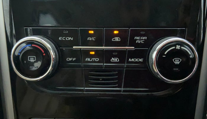 2018 Mahindra XUV500 W11, Diesel, Manual, 43,774 km, Automatic Climate Control