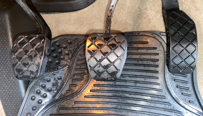 2014 Volkswagen Polo HIGHLINE1.2L, Petrol, Manual, 70,578 km, Pedals