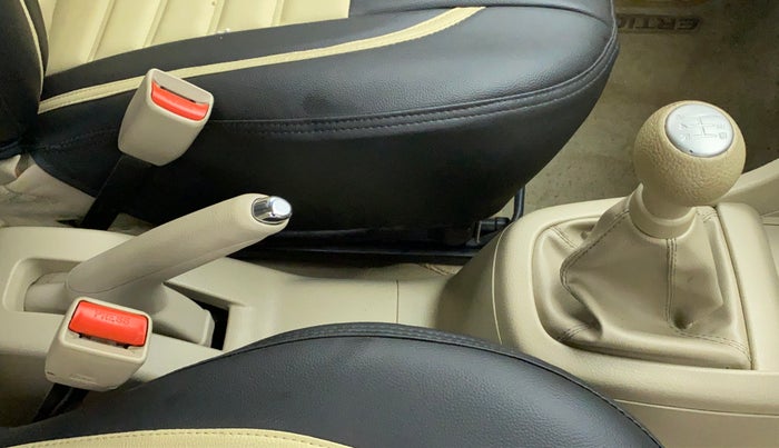 2017 Maruti Ertiga VDI SHVS, Diesel, Manual, 47,313 km, Gear Lever