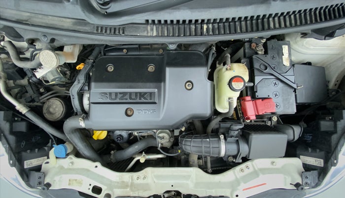 2017 Maruti Ertiga VDI SHVS, Diesel, Manual, 47,313 km, Engine Bonet View