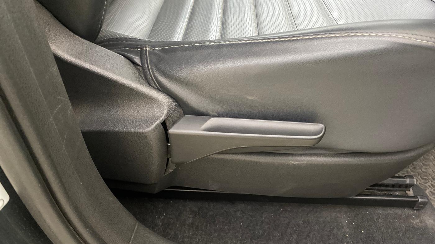 2022 Skoda KUSHAQ AMBITION 1.0L TSI AT, Petrol, Automatic, 75,373 km, Driver Side Adjustment Panel