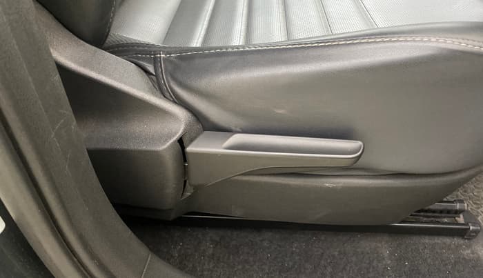 2022 Skoda KUSHAQ AMBITION 1.0L TSI AT, Petrol, Automatic, 75,373 km, Driver Side Adjustment Panel