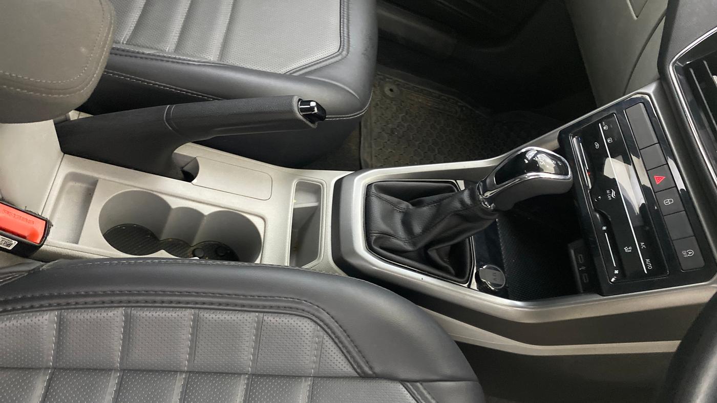 2022 Skoda KUSHAQ AMBITION 1.0L TSI AT, Petrol, Automatic, 75,373 km, Gear Lever