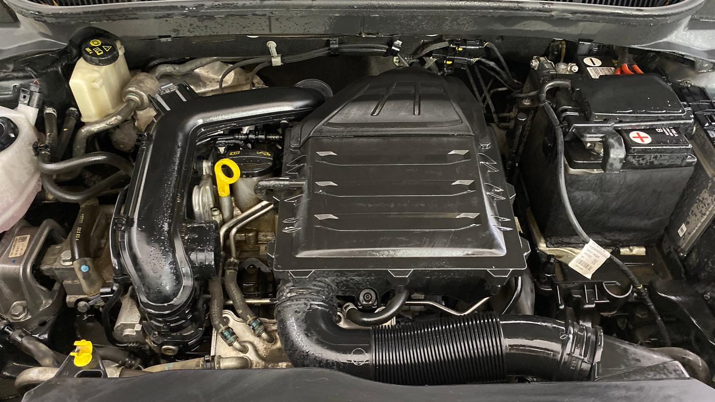 2022 Skoda KUSHAQ AMBITION 1.0L TSI AT, Petrol, Automatic, 75,373 km, Engine View