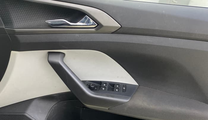 2022 Skoda KUSHAQ AMBITION 1.0L TSI AT, Petrol, Automatic, 75,373 km, Driver Side Door Panels Control