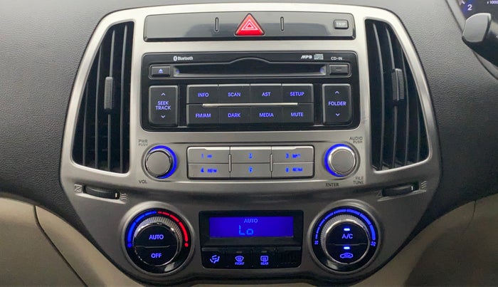 2013 Hyundai i20 SPORTZ 1.4 AT VTVT, Petrol, Automatic, 36,961 km, Infotainment System